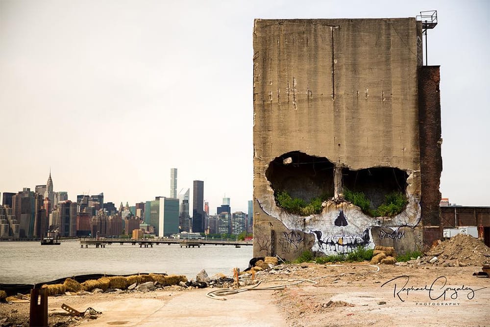 Greenpoint Skull 벽화